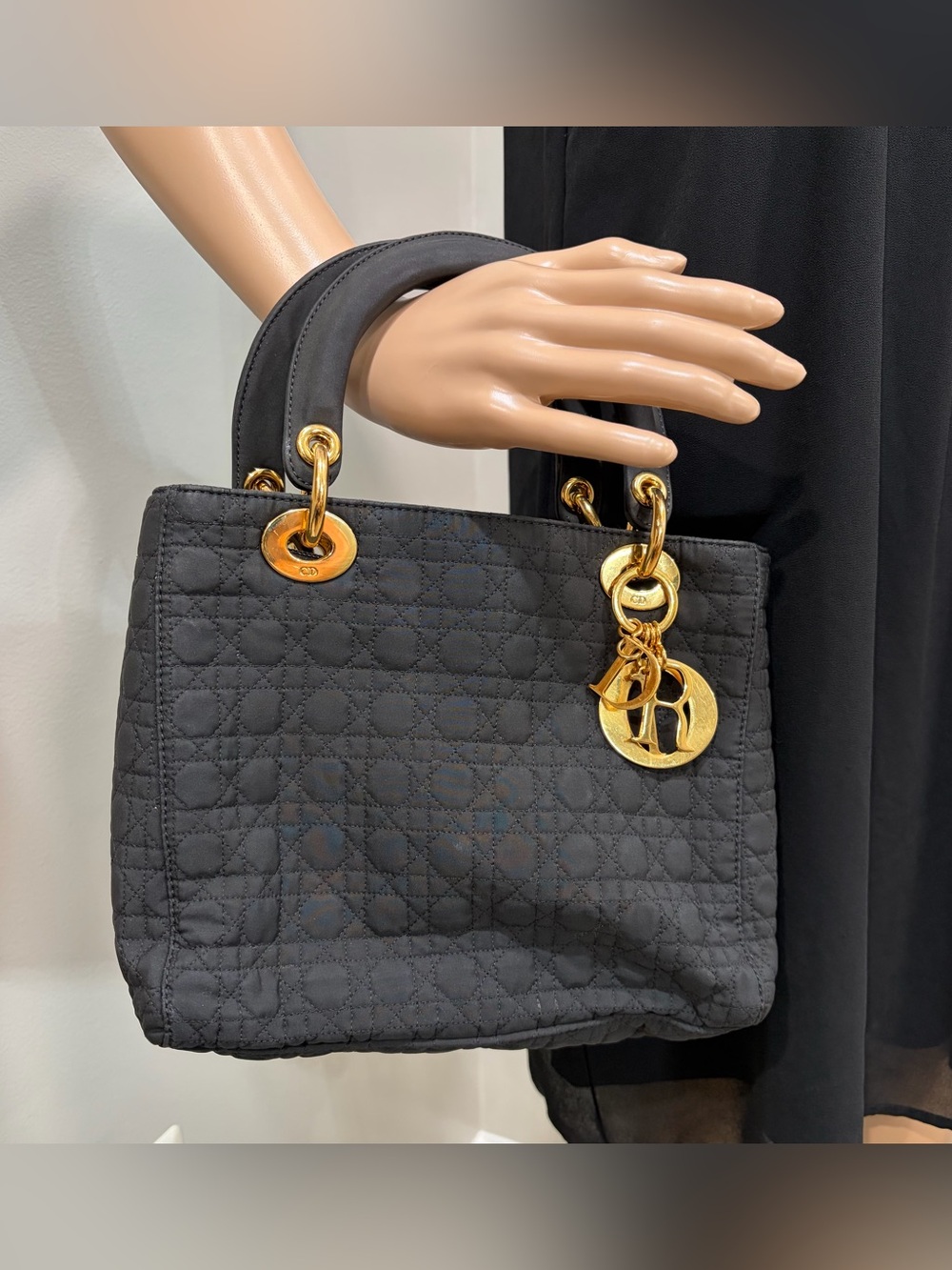 #112 CHRISTIAN DIOR Lady Black Cannage